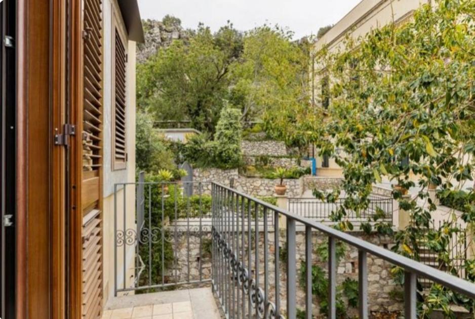 Апартаменты Casa Kairos Таормина Экстерьер фото